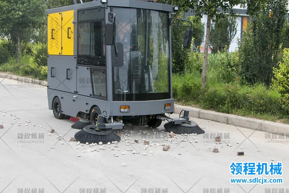 LC-G23型电动扫地车图2.jpg