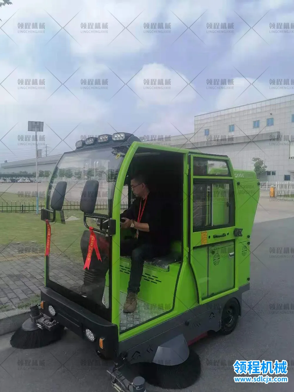 领程电动扫地车客户案例之宁德时代02