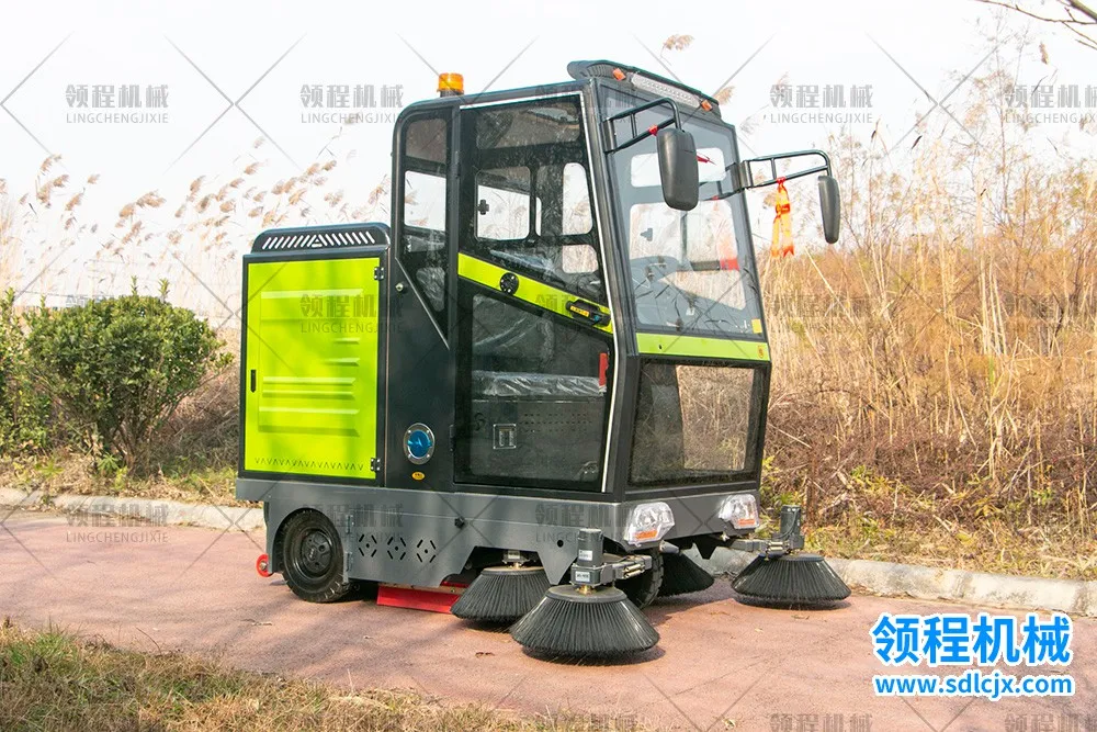 LC-S18型电动扫地车