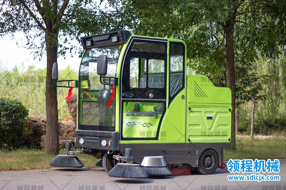 LC-S26型电动扫地车图1.jpg