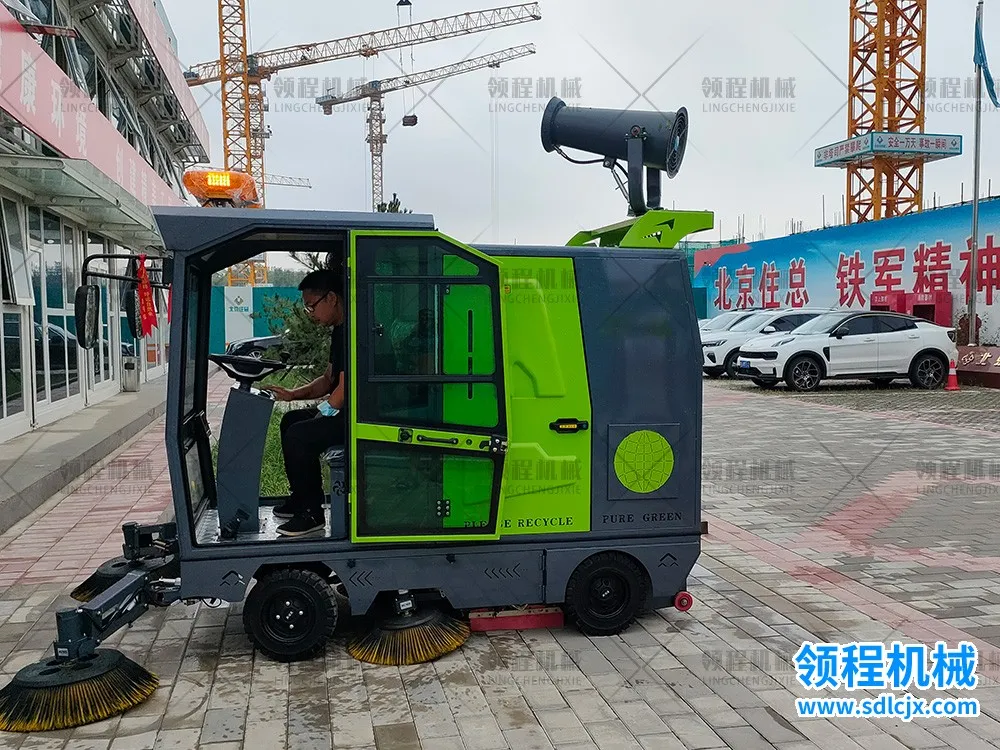 领程电动扫地车客户案例之北京住总集团02