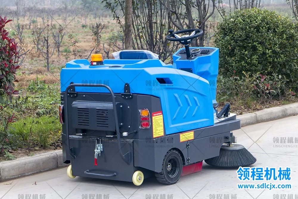 LT-G16电动扫地车图2.jpg